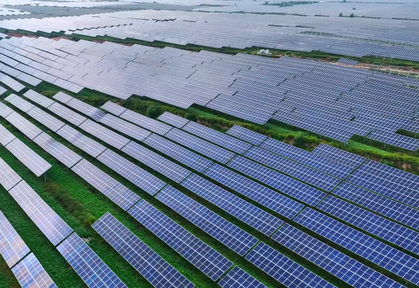 陕煤建设承建的首个光伏发电项目成功并网发电
